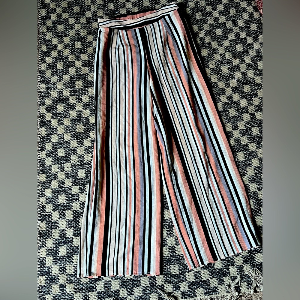 Striped pants/shirt with knot. Size- M